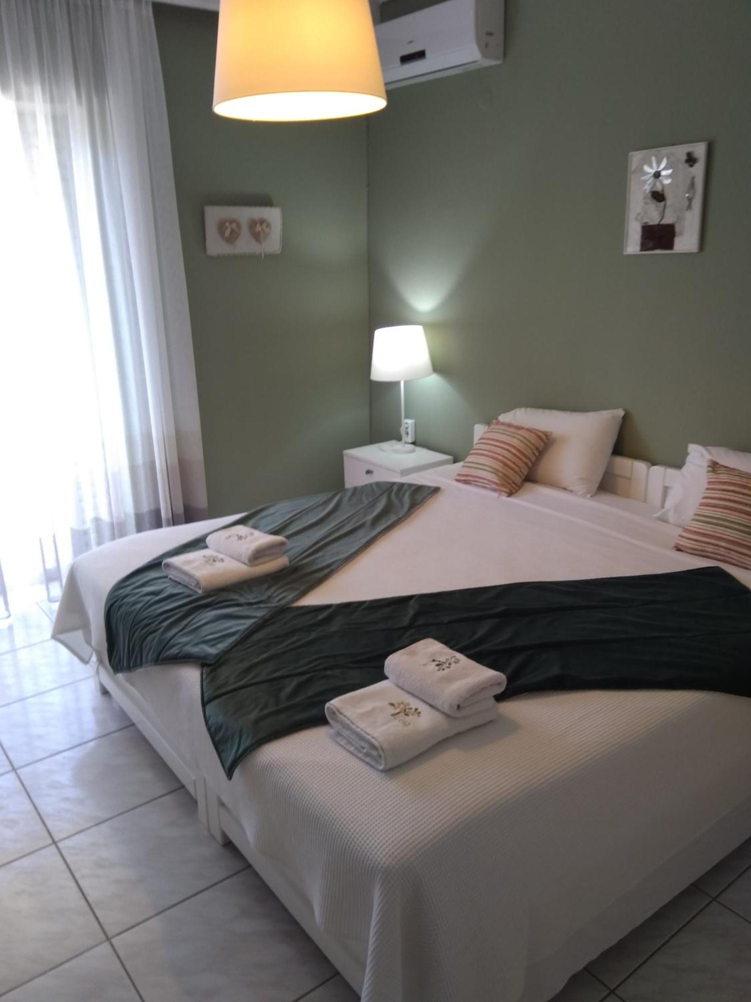 Dionisos Elia Aparthotel ปาลาเรีย ดิโอนิซีอู ภายนอก รูปภาพ
